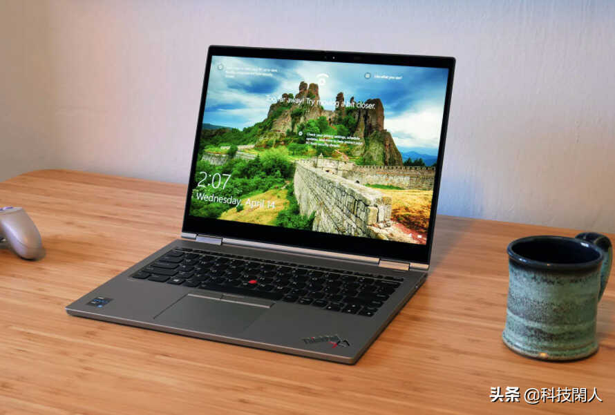 ThinkPad X1 Titanium Yoga：极至轻薄，钛合金打造