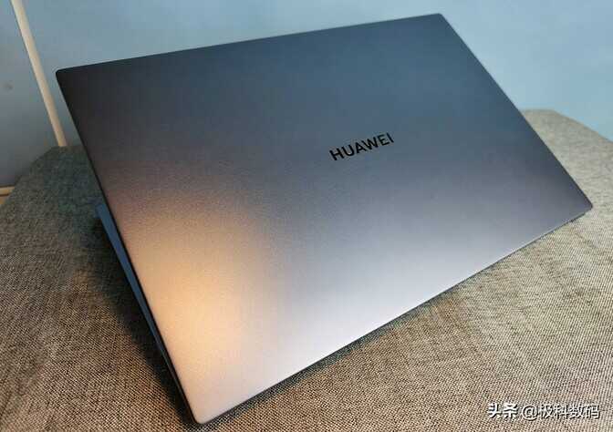 华为MateBook D 14 2022款笔记本使用体验，优点不足很明显