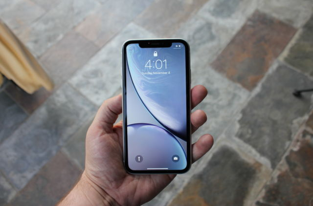 好评率高达97%，曾被称为“智商税”的iPhone XR，如今彻底反转