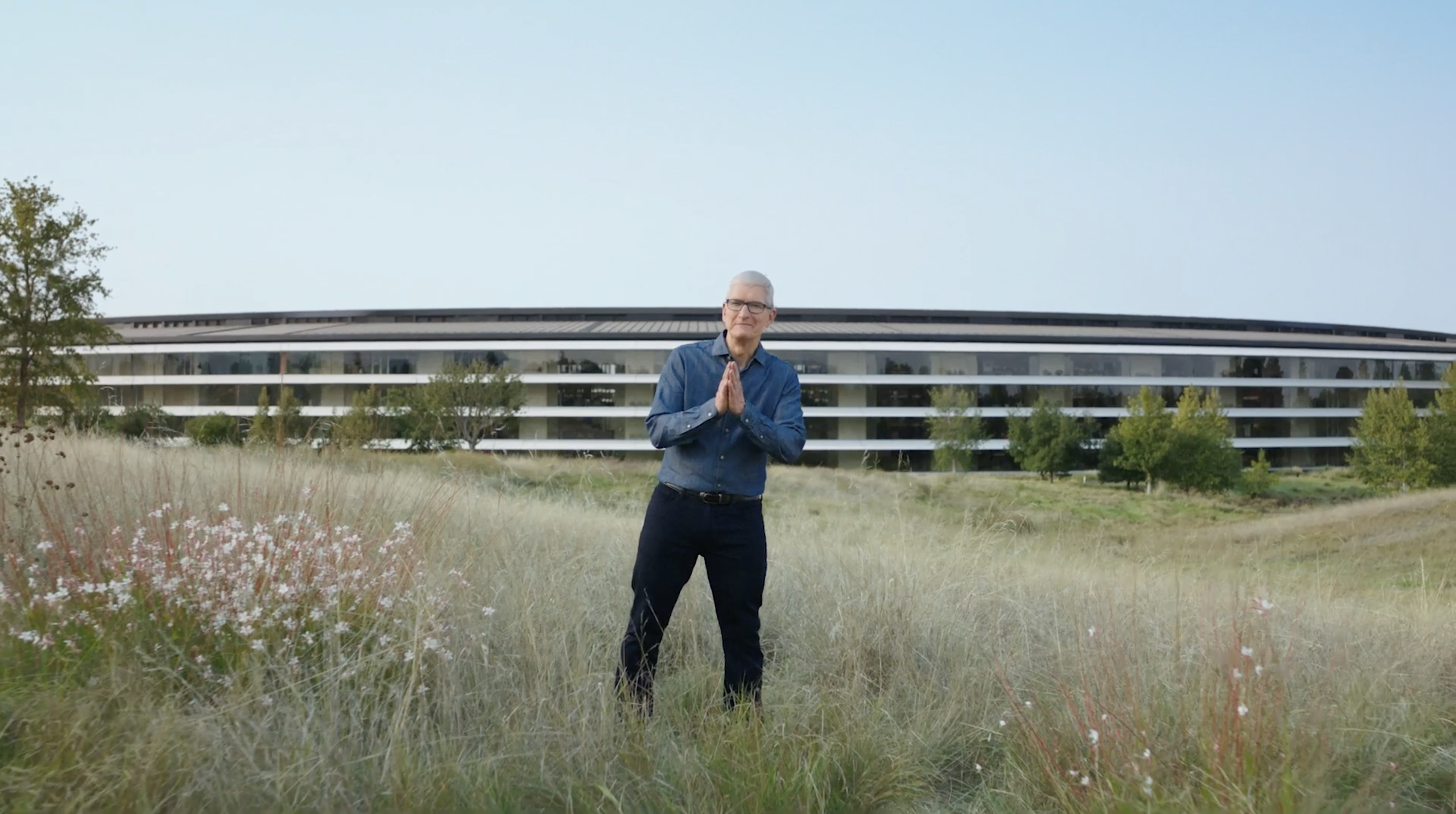 苹果炸场发布会总结：AirPods 3和MacBook Pro，M系列最强芯都来了