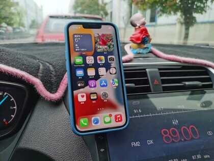 好用的iPhone13无线充有推荐的吗？实测耐尔金无线车载充