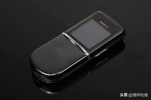 抛弃iPhone，我用诺基亚8800 Sirocco度过了一天