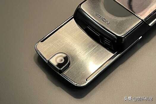 抛弃iPhone，我用诺基亚8800 Sirocco度过了一天