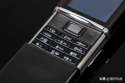抛弃iPhone，我用诺基亚8800 Sirocco度过了一天