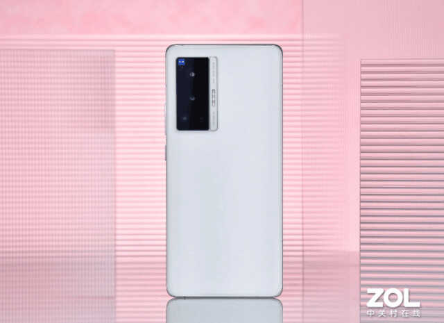 3000元预算，目前这4款手机值得入，几乎没有短板