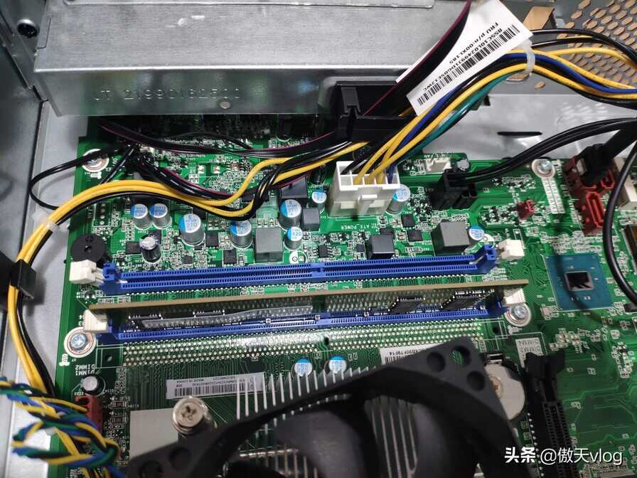 拆机图–联想扬天T4900V-加装固态硬盘