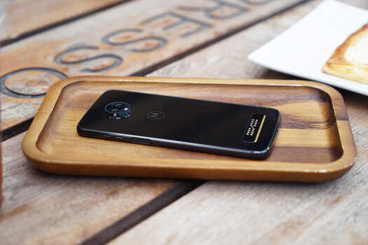 motorola z3首发评测：快人一步使用5G 能否逆风翻盘？