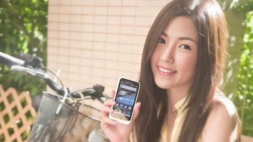摩托罗拉复刻「戴妃」，却是一碗无味的冷饭