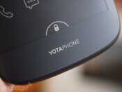 电子墨水双屏国礼手机 YotaPhone 2评测