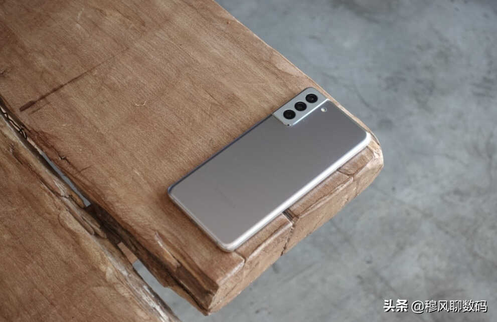中国用户有福了,三星8G+256G高端机降2500元,不应该错过