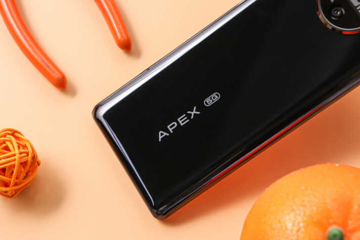 vivo APEX 2020上手评测，屏下摄像头技术成熟，无限接近量产