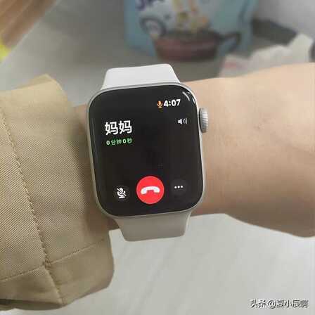 Apple Watch SE值得买吗？普通人上手体验，看完再决定买不买