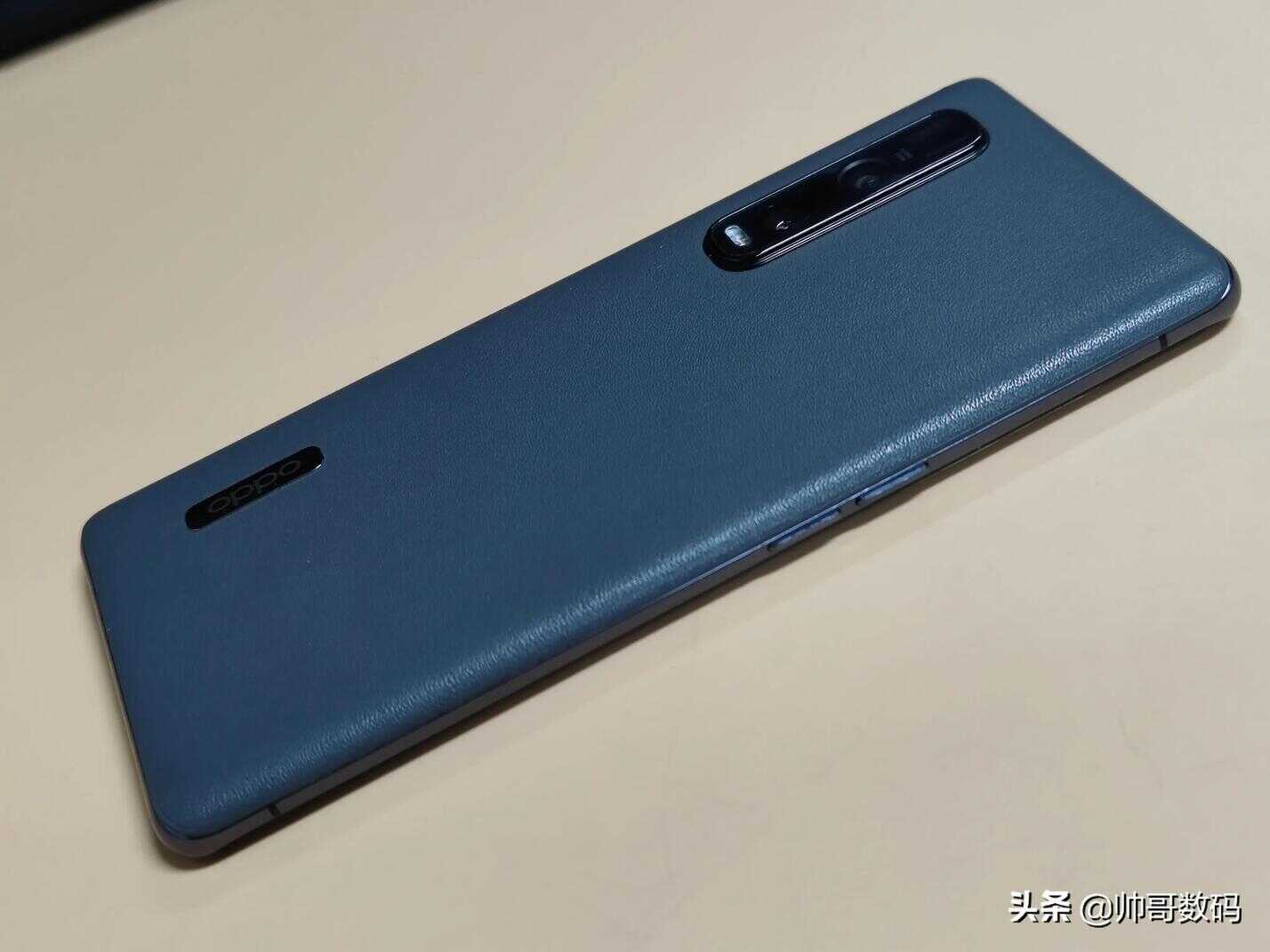 开售七千 一年降到两千六 OPPO FindX2Pro体验如何 还值得入手吗？