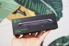 120Hz的丝滑体验：黑鲨3S游戏手机深度评测
