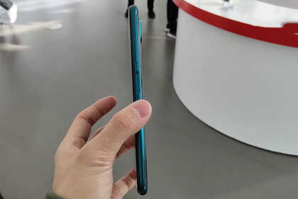 用了两天的华为nova6SE，优缺点非常明显，看完你还要买吗？