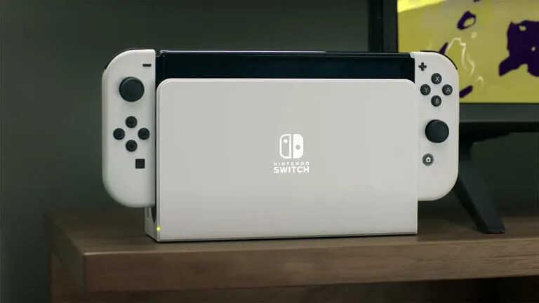 Switch OLED真机试玩：屏幕惊艳，续航提升，目标轻度玩家