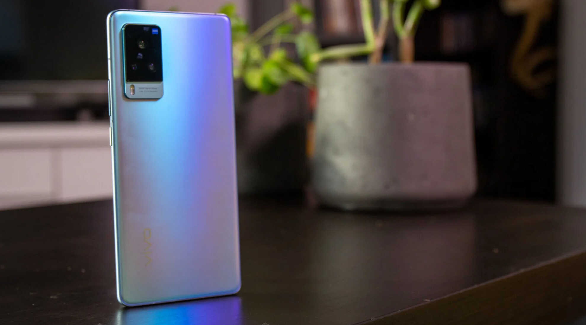 Vivo X60 Pro评测：一款功能强大旗舰产品，轻薄的设计和强大的镜头