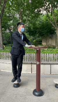 学会正确使用健身器材，金茂物业教您制霸小区户外健身区