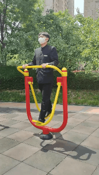 学会正确使用健身器材，金茂物业教您制霸小区户外健身区