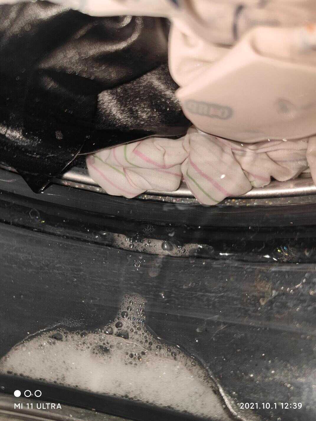HTC推3888元可折叠VR眼镜,造型酷似“虫眼”,对近视用户超友好