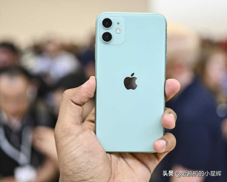 全球销量破亿的苹果手机，现已跌至3280元，A13芯片+iOS15+双摄