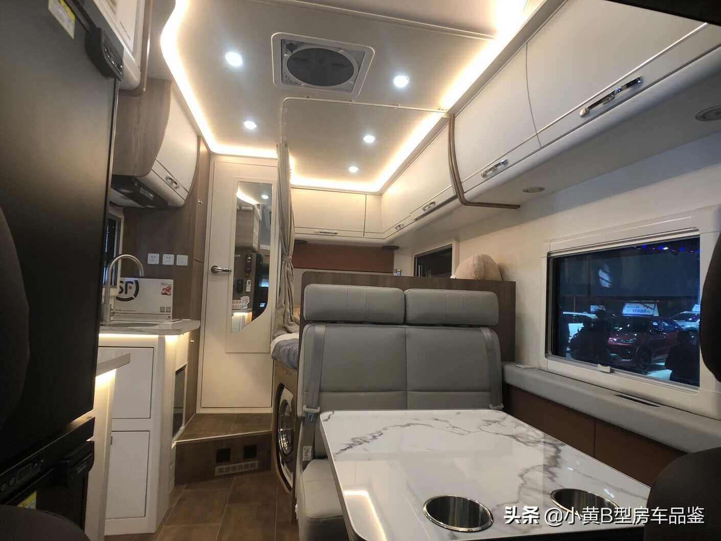 房车智能化成为必然趋势，原厂生活家V100房车让您眼前一亮