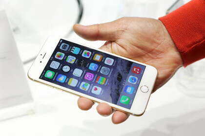 再见了，苹果一代神机！钉子户iPhone 6 Plus彻底被淘汰