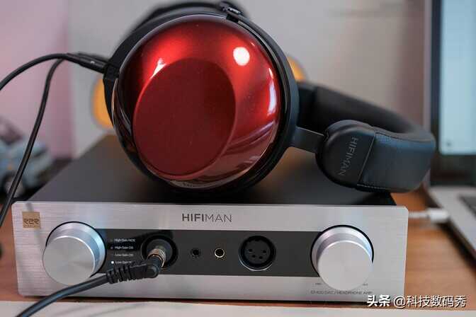 年轻人的第一台桌面台放，HIFIMAN EF400解码耳放一体机测评