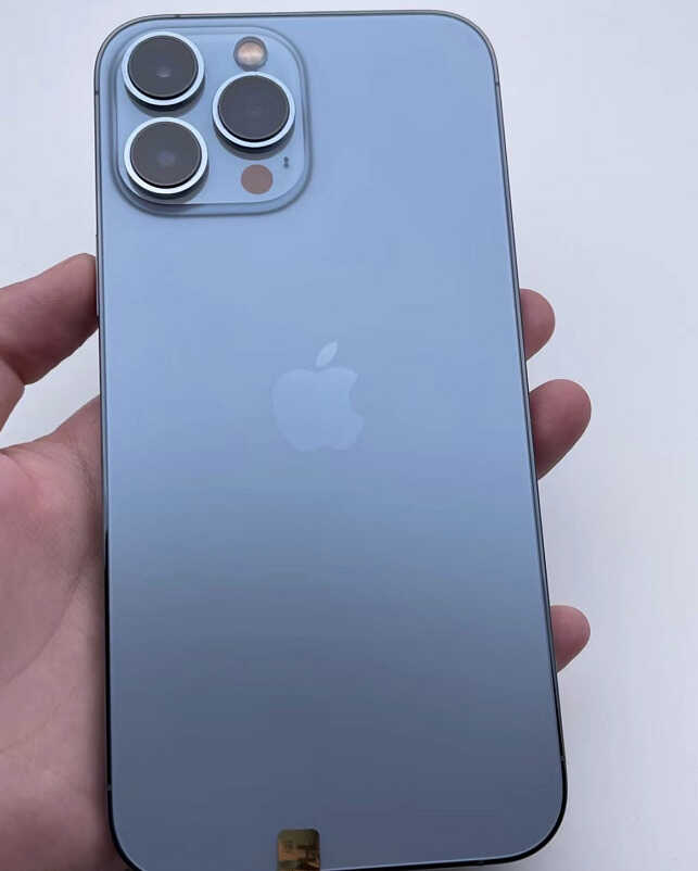 性价比无敌，卡贴iPhone13Pro Max仅5000出头！但不推荐小白入手