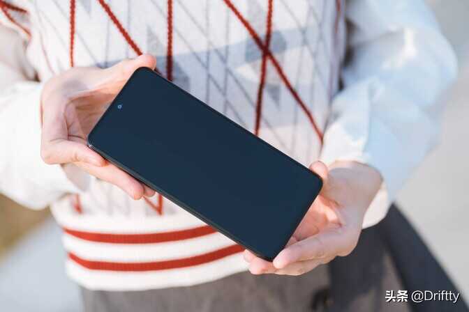 Redmi Note11 Pro手机深度评测 | 超出预期很多的史上最强“小金刚”