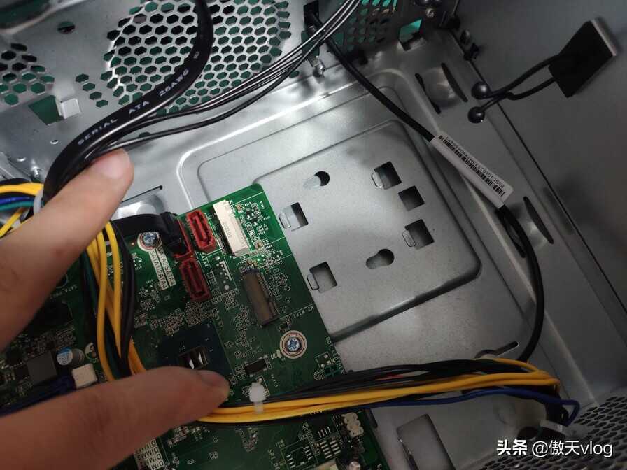 拆机图–联想扬天t4900v