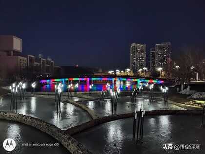 lg棒棒糖手机卡怎么插（智能手机插卡的方法）