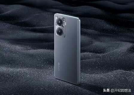 vivo Y77正式开售，但这款新机依旧值得买