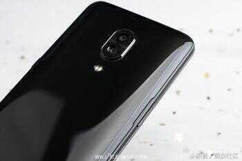 联想Z5 Pro 全网首拆 探索新滑盖手机的奥秘