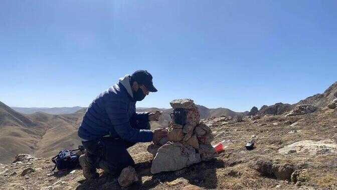 对话寻豹人阿旺久美：在雪山中，守护“世界屋脊上的大猫”雪豹-图3