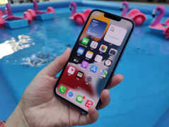 iphone充着电反而掉电怎么解决（解决iOS耗电快的小技巧）
