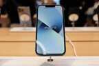苹果黑屏转圈圈无法强制关机是什么原因（iPhone 13屏幕卡死黑屏处理方法）