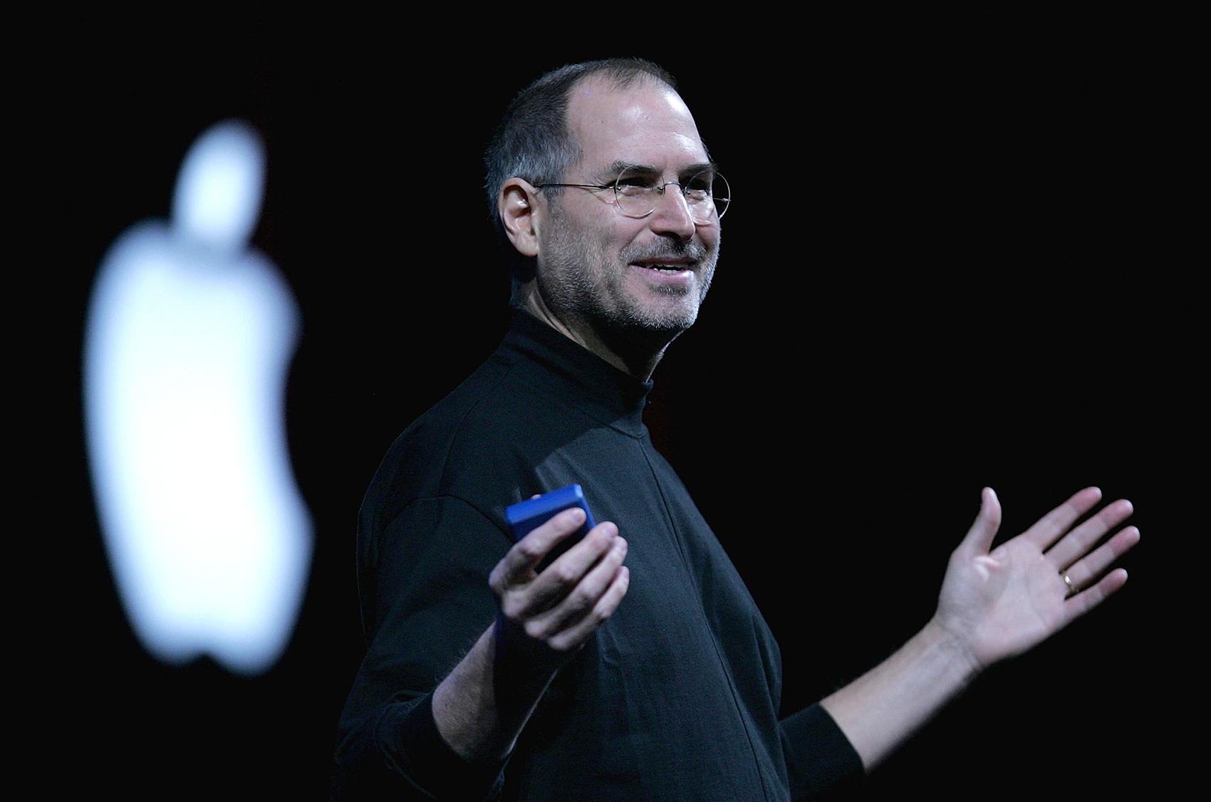 16年前,乔布斯曾称:今天,苹果将重新发明手机……