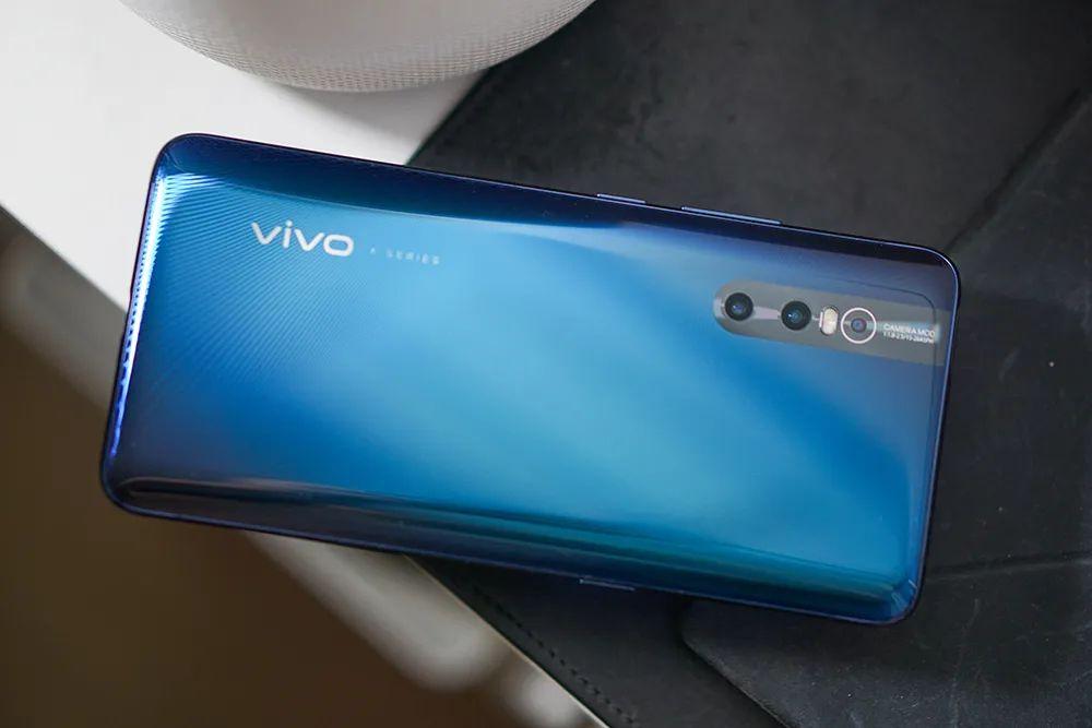 二手值得买〡vivo X27：没有凸起的影像手机，你见过没？